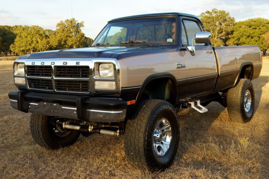 1992 Dodge Ram (1981-1993) sold for $26,250