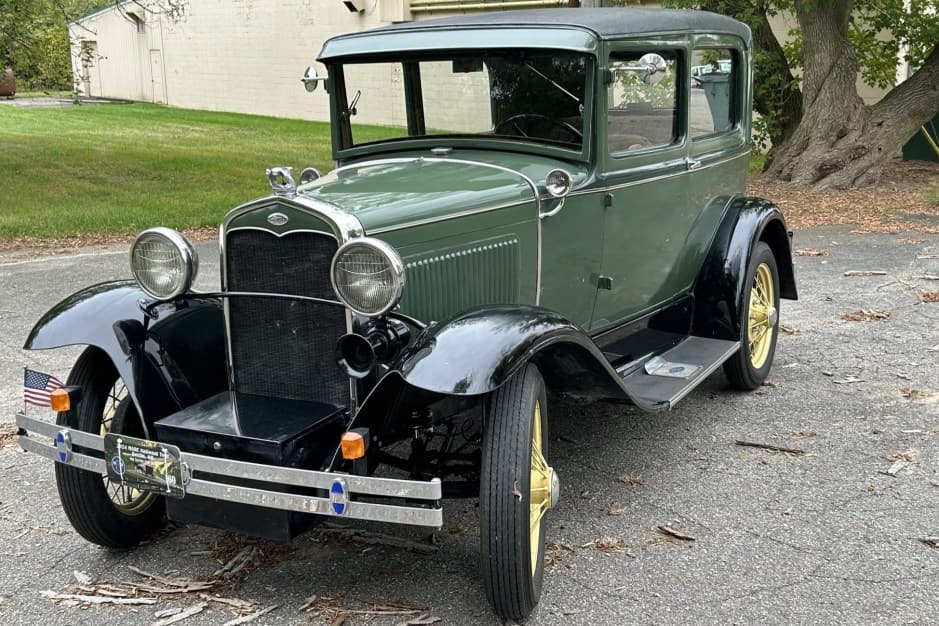 1931 Ford sold for $12,550
