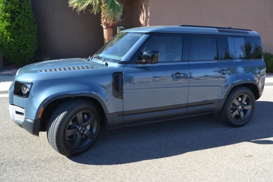 2024 Land Rover Defender L663 sold for $59,500