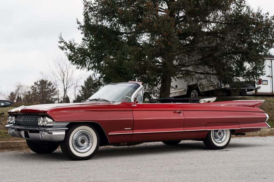 1961 Cadillac Series 62 sold for $30,250