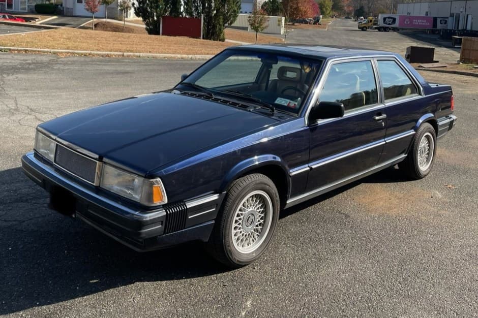 1989 Volvo 700-Series sold for $6,600