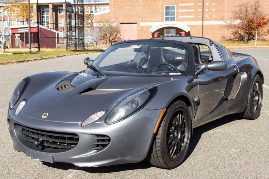 2006 Lotus Elise sold for $27,000