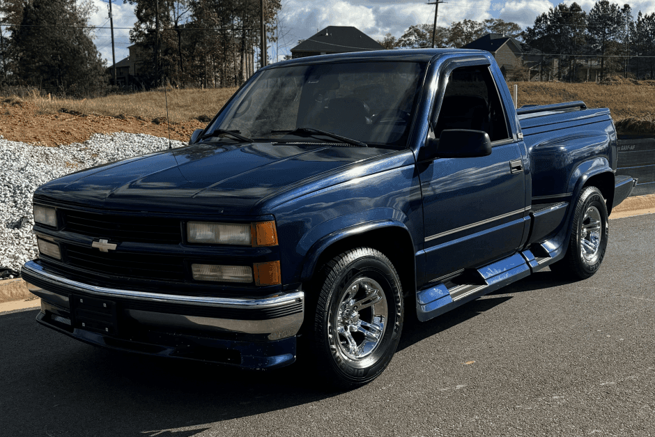 1995 Chevrolet C/K GMT400 (1988-2002) sold for $9,800