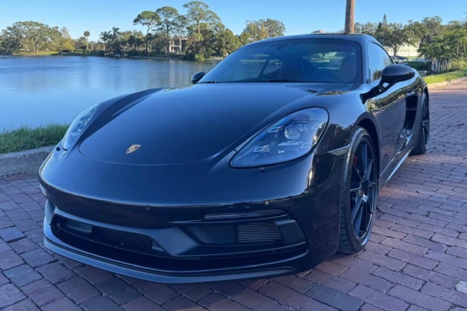 2021 Porsche 982 718 Cayman sold for $78,718