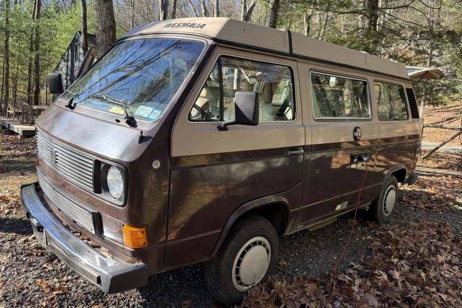 1984 Volkswagen Vanagon sold for $9,200