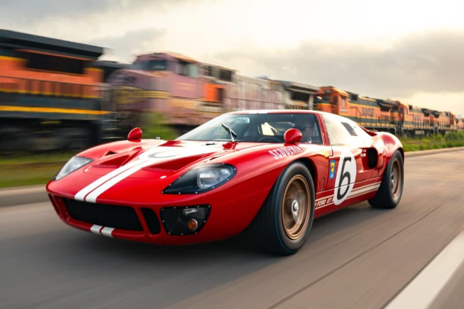 0 Ford GT40 Replica sold for $157,000