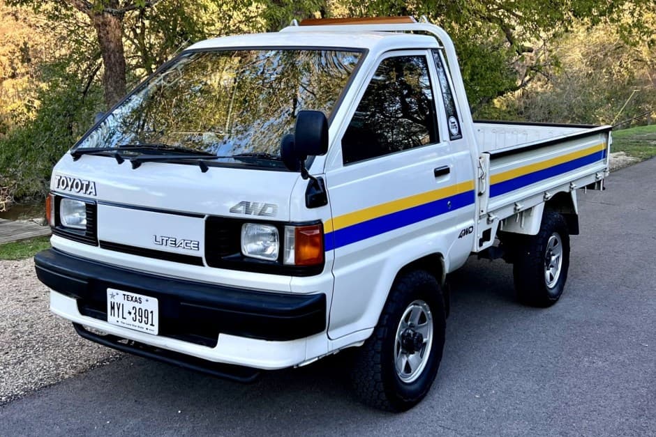 1992 Toyota LiteAce & TownAce sold for $20,250