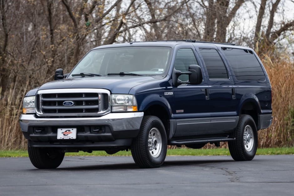 2004 Ford Excursion sold for $20,000