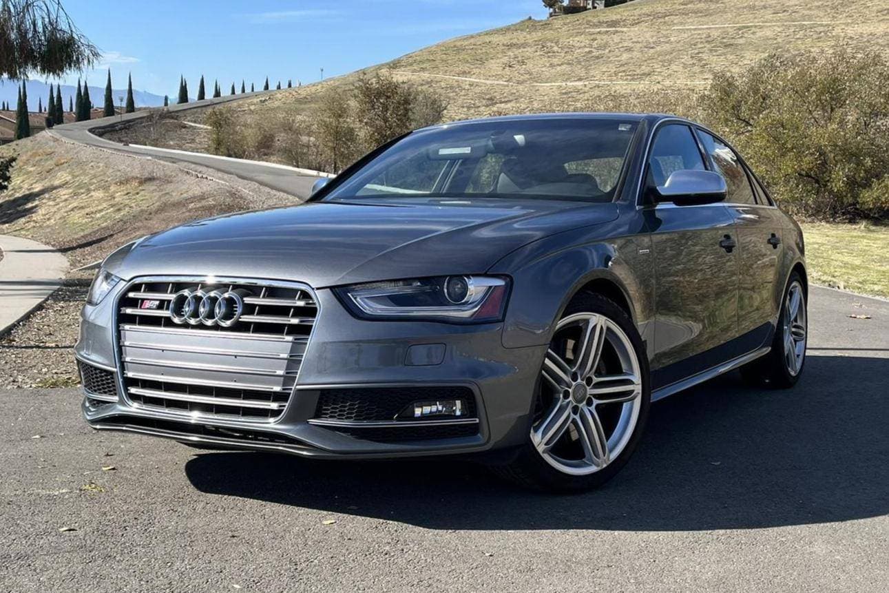 2013 Audi B8 S4 sold for $26,400