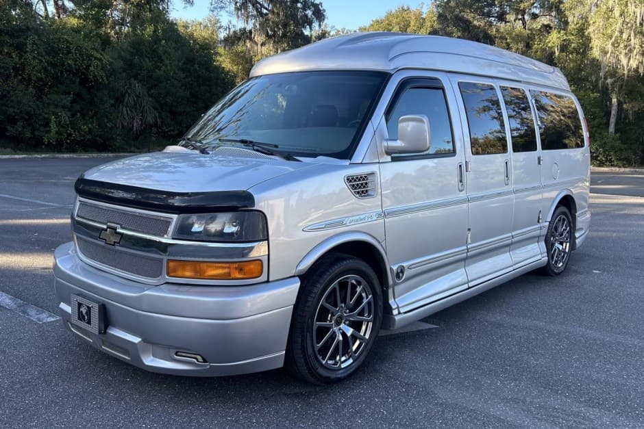 2013 Chevrolet Express sold for $31,900