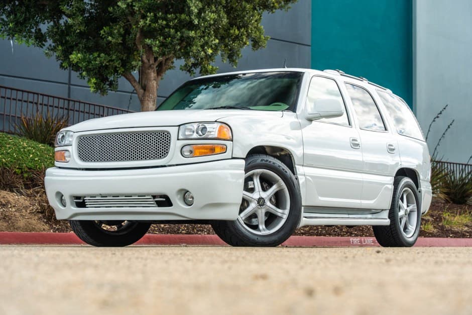 2002 GMC Yukon GMT800 sold for $18,250