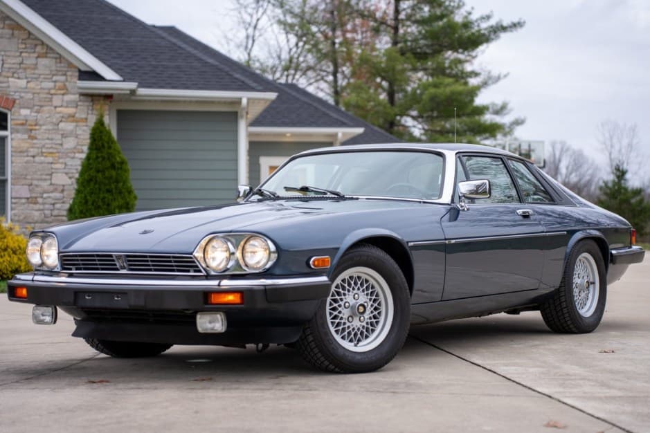 1990 Jaguar XJS sold for $15,454