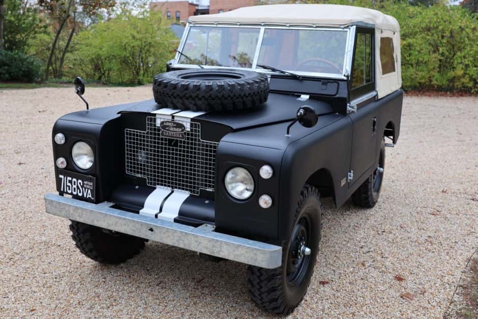 1969 Land Rover Series 88 sold for $47,251