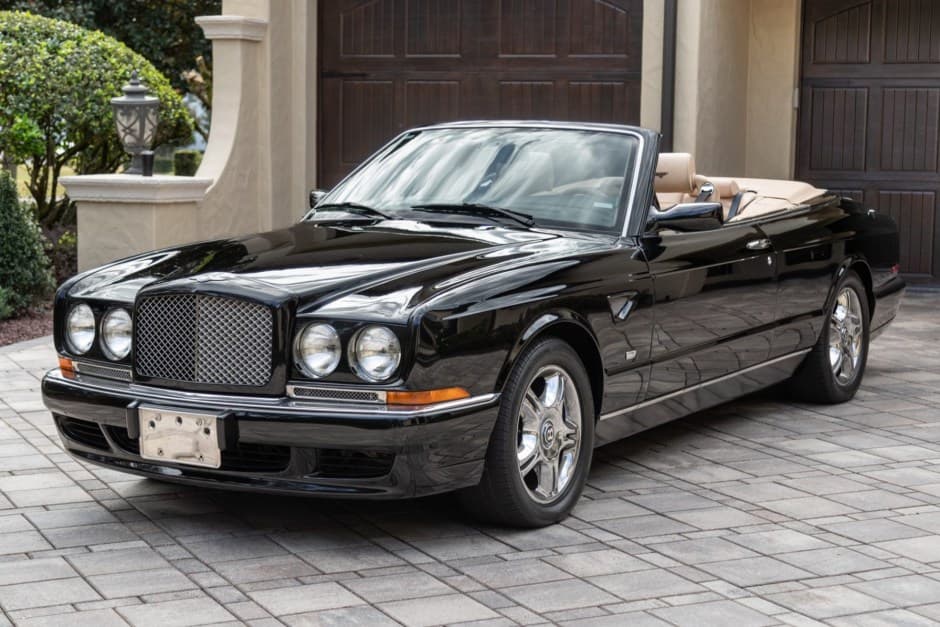 2003 Bentley Azure sold for $34,000
