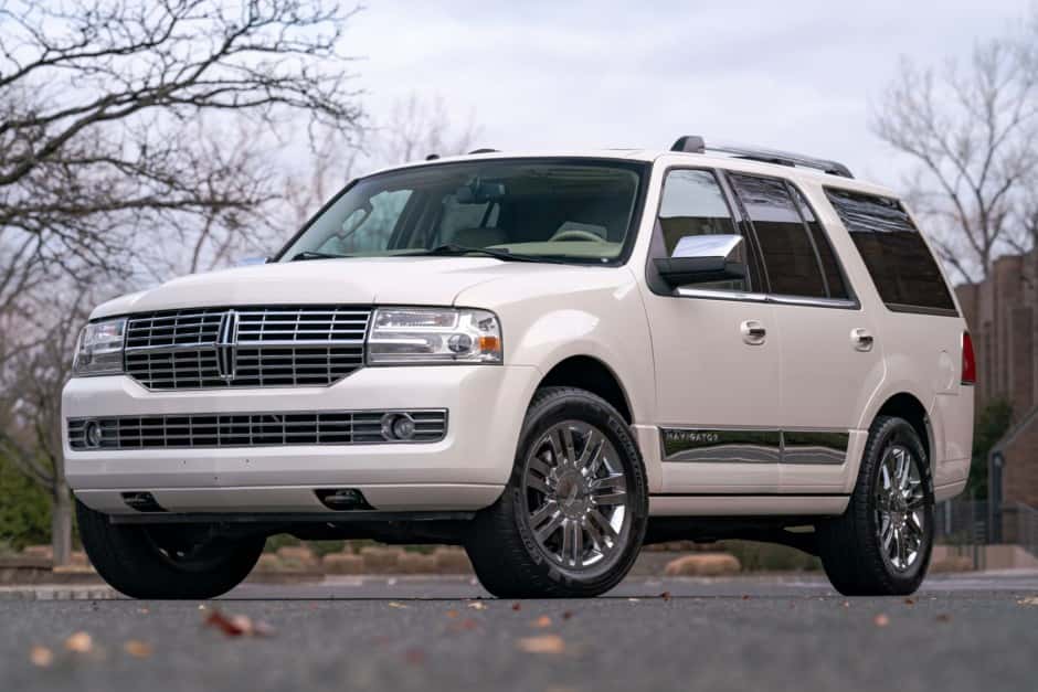2008 Lincoln Navigator sold for $18,250