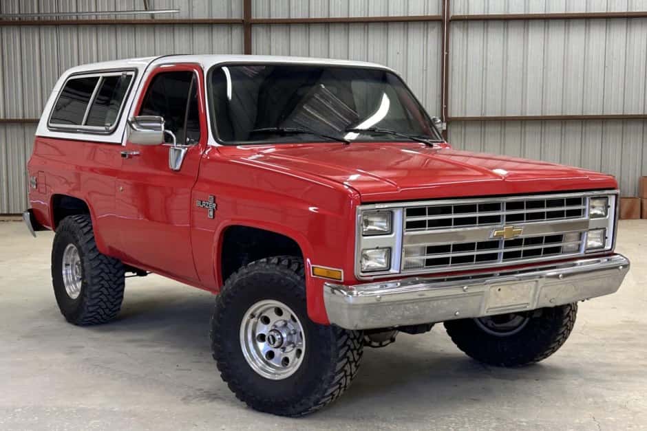 1986 Chevrolet K5 Blazer 1973-1991 sold for $20,000