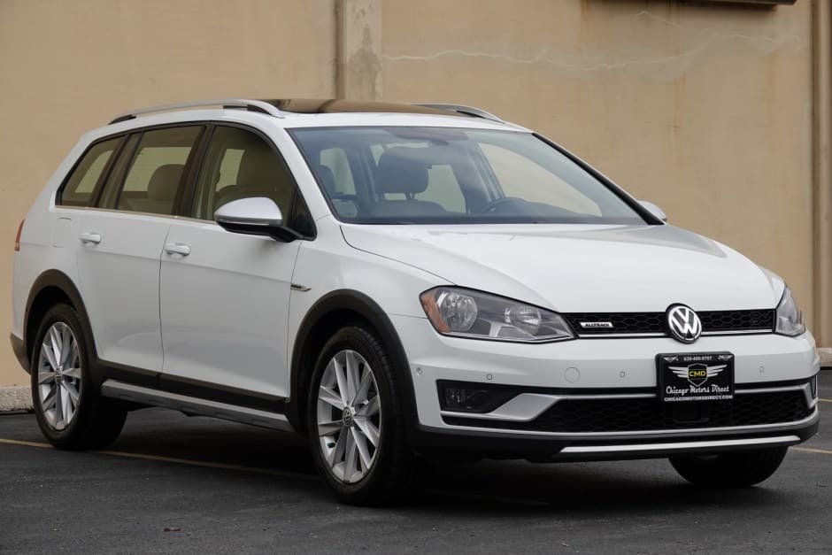 2017 Volkswagen Golf & Rabbit sold for $15,250