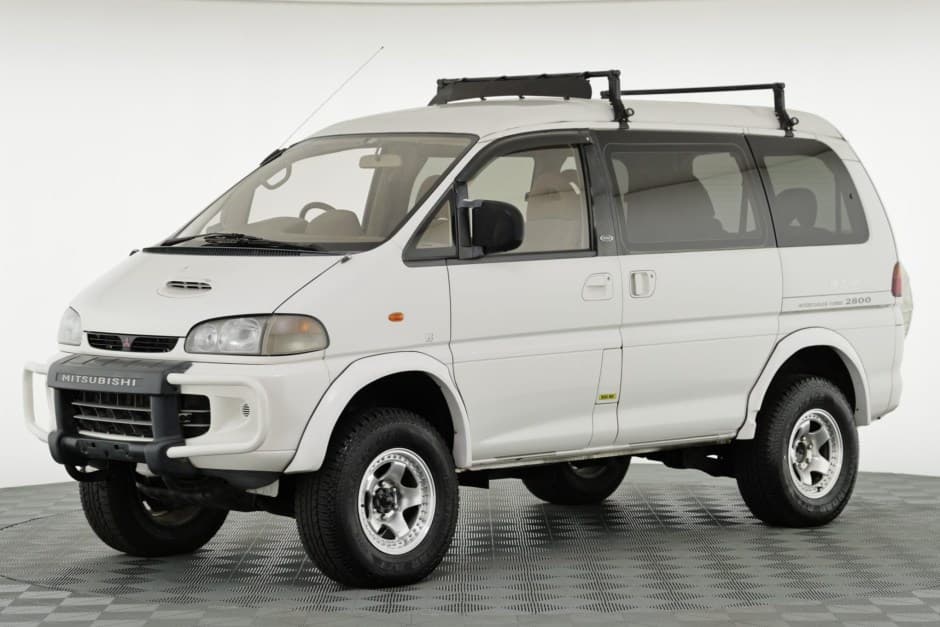 1995 Mitsubishi Delica sold for $16,250