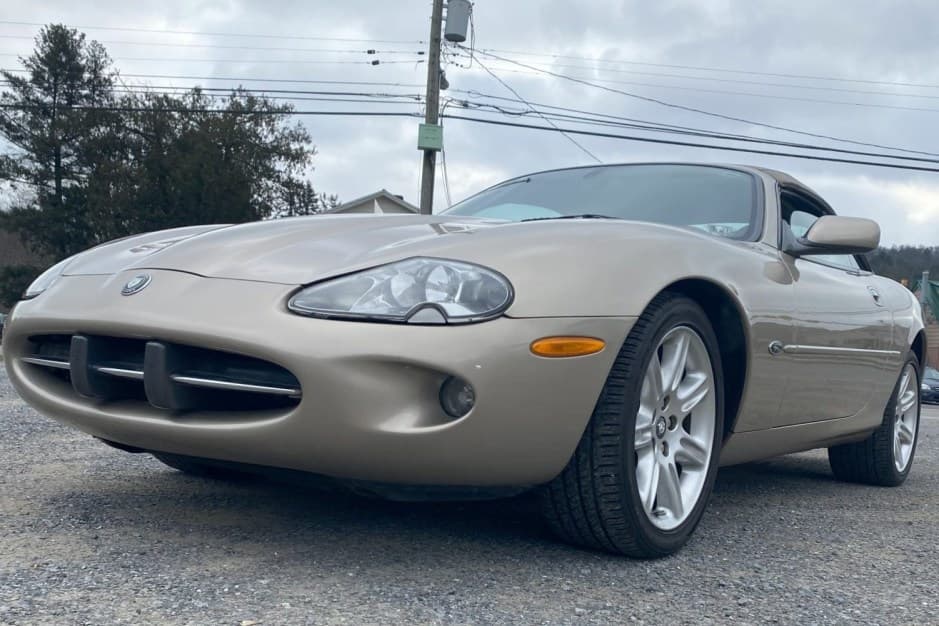 2000 Jaguar XK8 sold for $6,000
