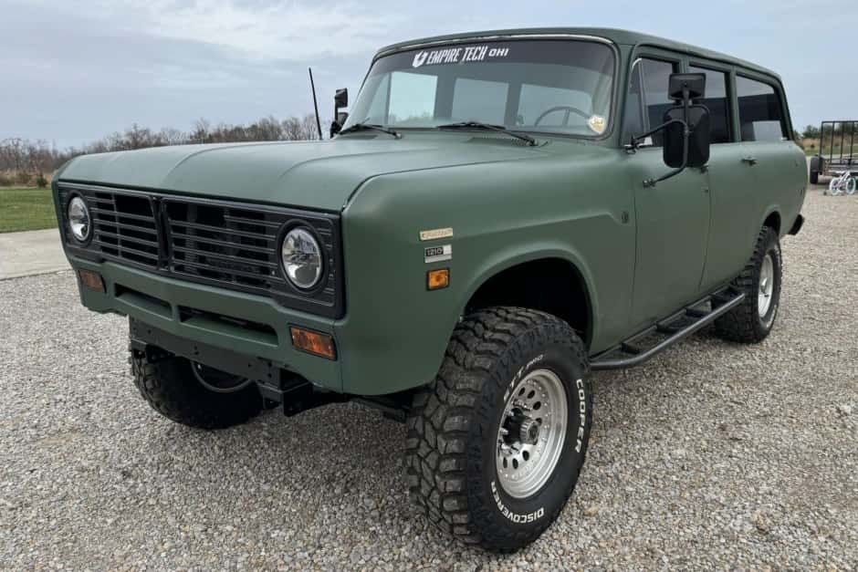 1972 International Harvester Travelall sold for $40,500