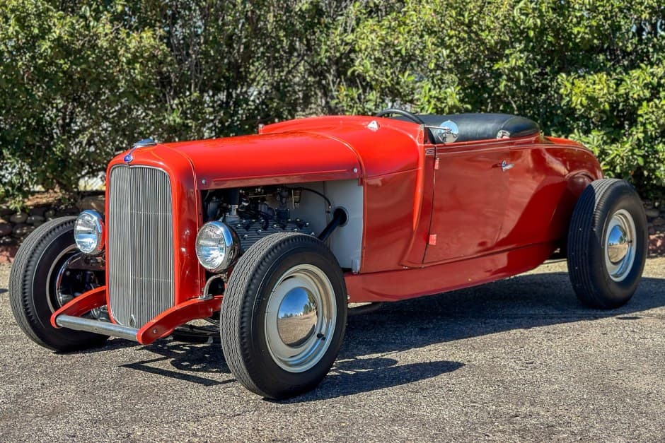 1929 Ford sold for $29,500