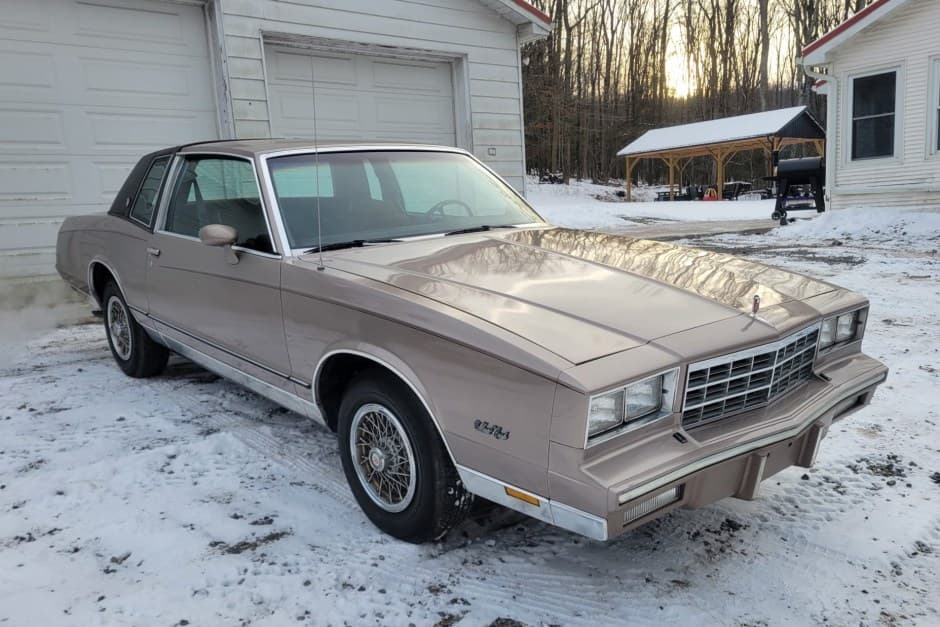 1984 Chevrolet Monte Carlo sold for $5,900