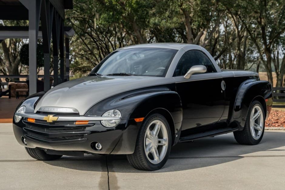 2006 Chevrolet SSR sold for $33,000