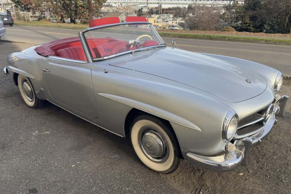 1958 Mercedes-Benz 190SL sold for $90,000