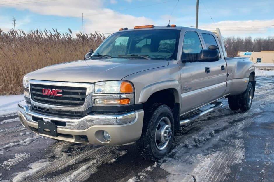 2005 GMC Sierra HD (GMT800 2000-2007) sold for $17,250