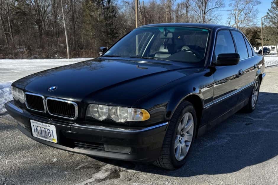 1995 BMW E38 7-Series sold for $7,611
