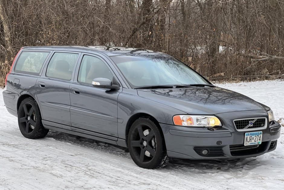 2007 Volvo V70R sold for $17,000