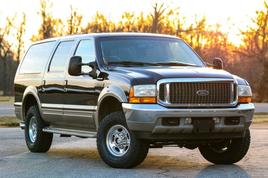 2001 Ford Excursion sold for $65,500
