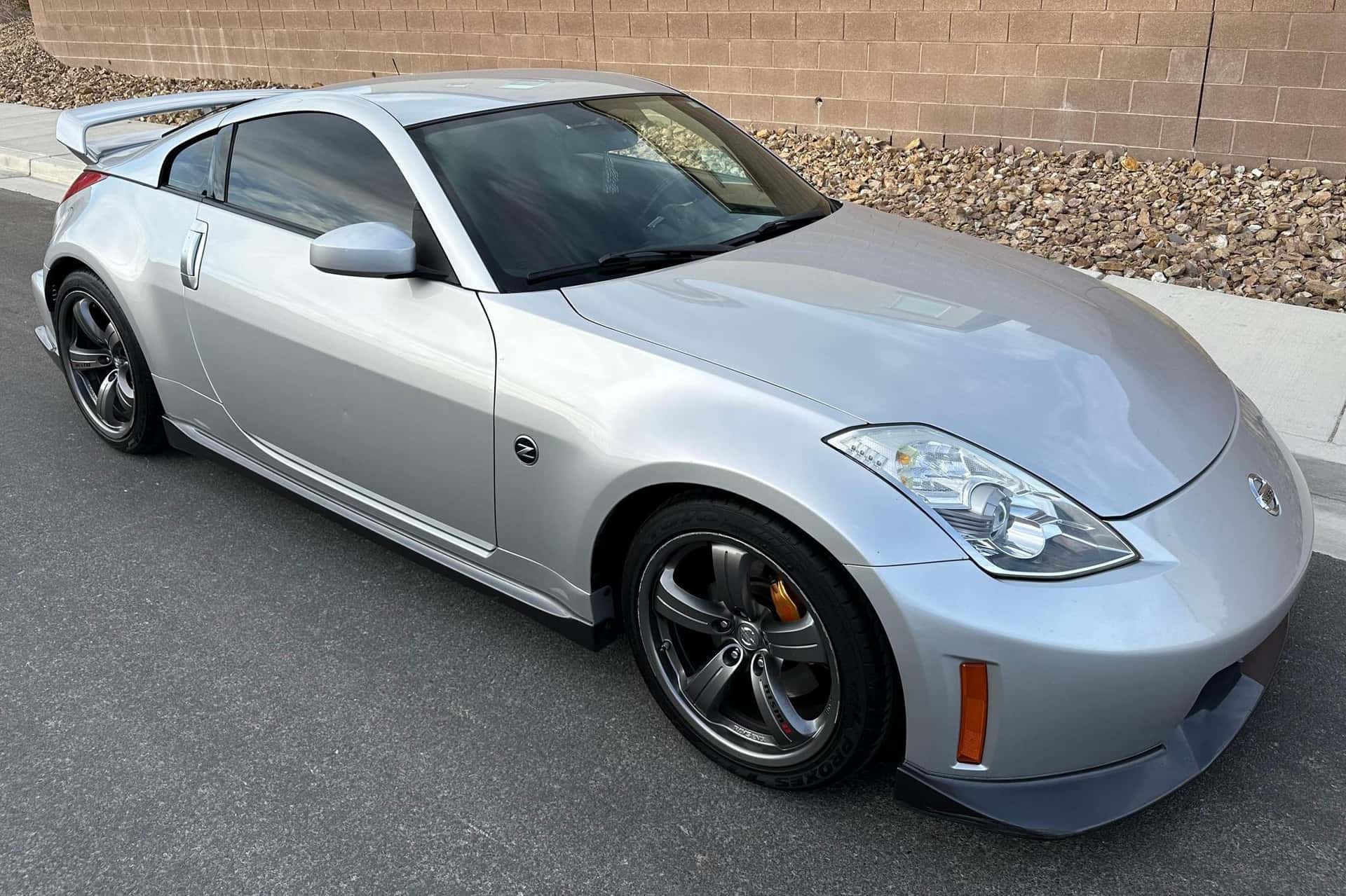 2008 Nissan 350Z sold for $16,000