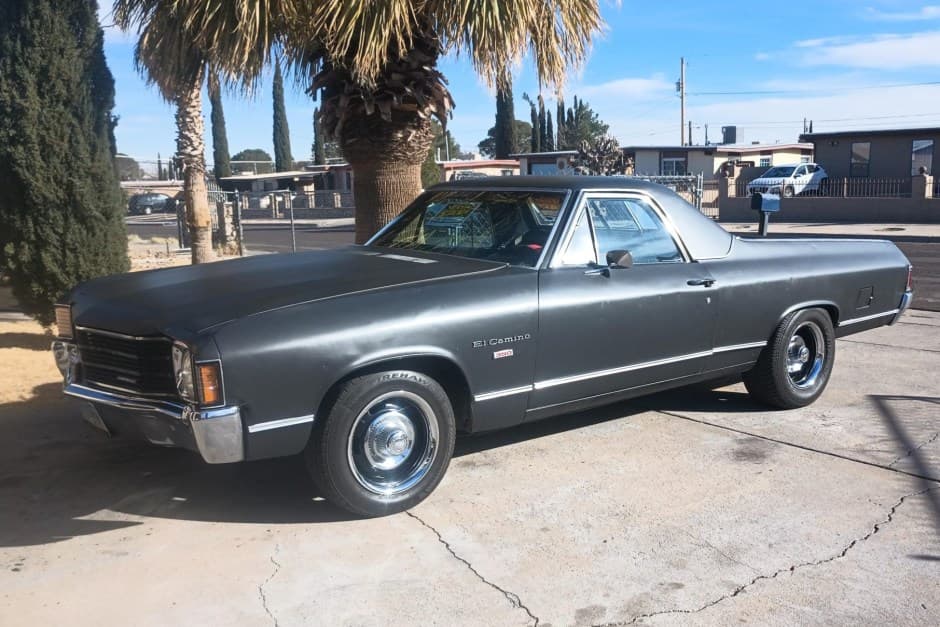 1972 Chevrolet El Camino sold for $6,999