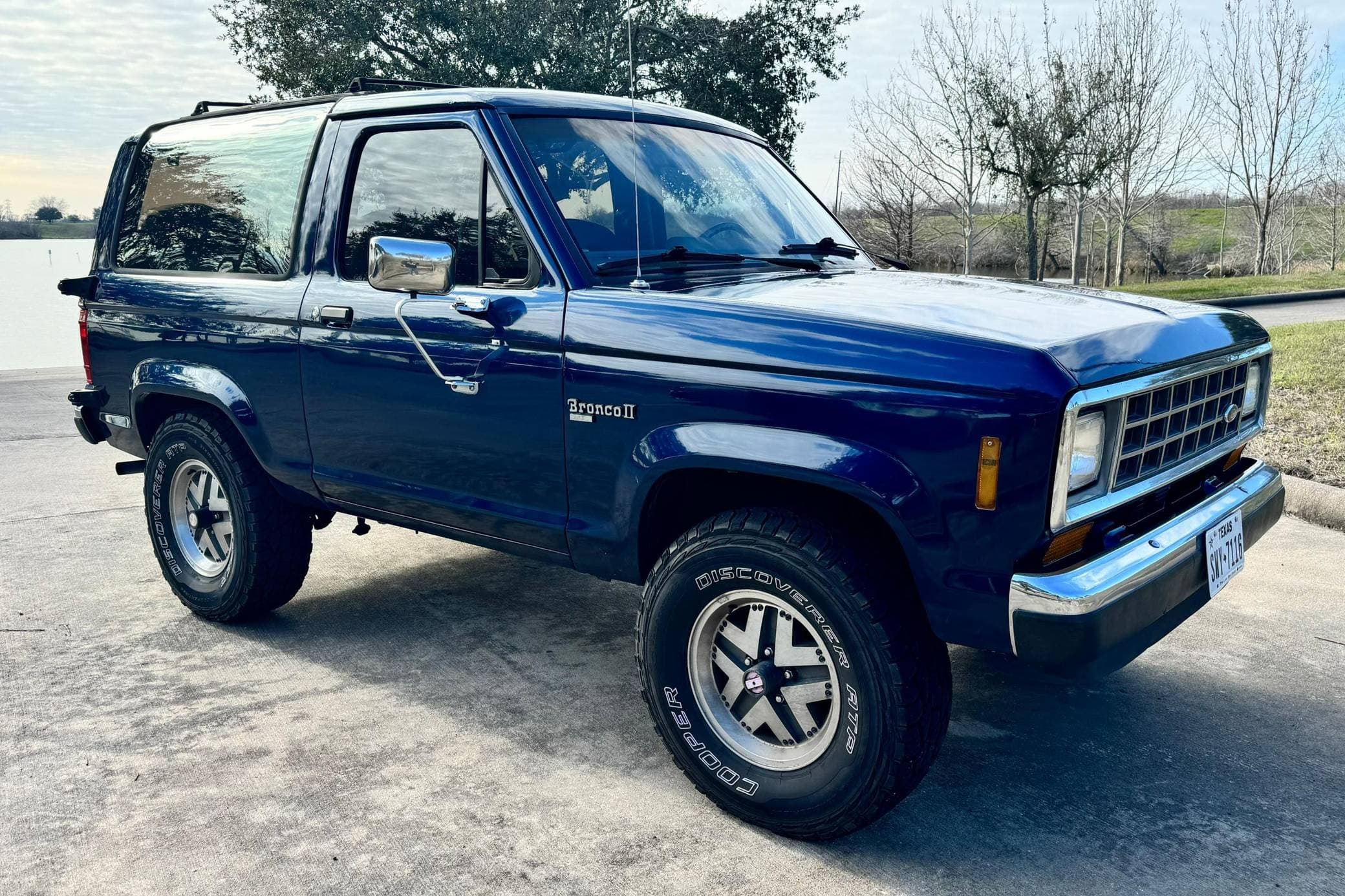 1987 Ford Bronco sold for $6,500