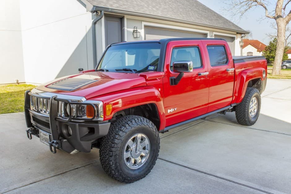 2009 Hummer H3 sold for $32,000