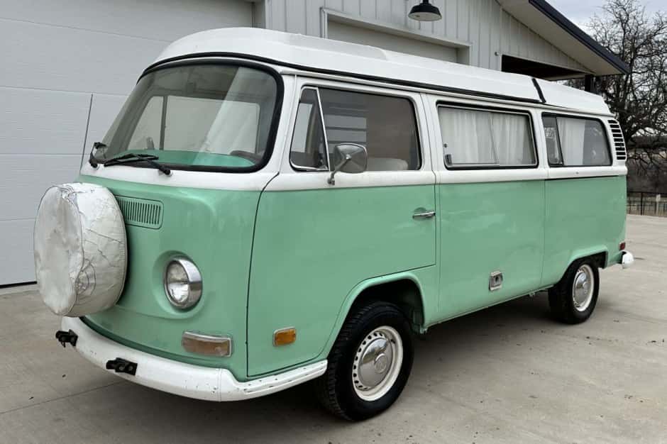 1972 Volkswagen Bay-Window Camper sold for $8,200