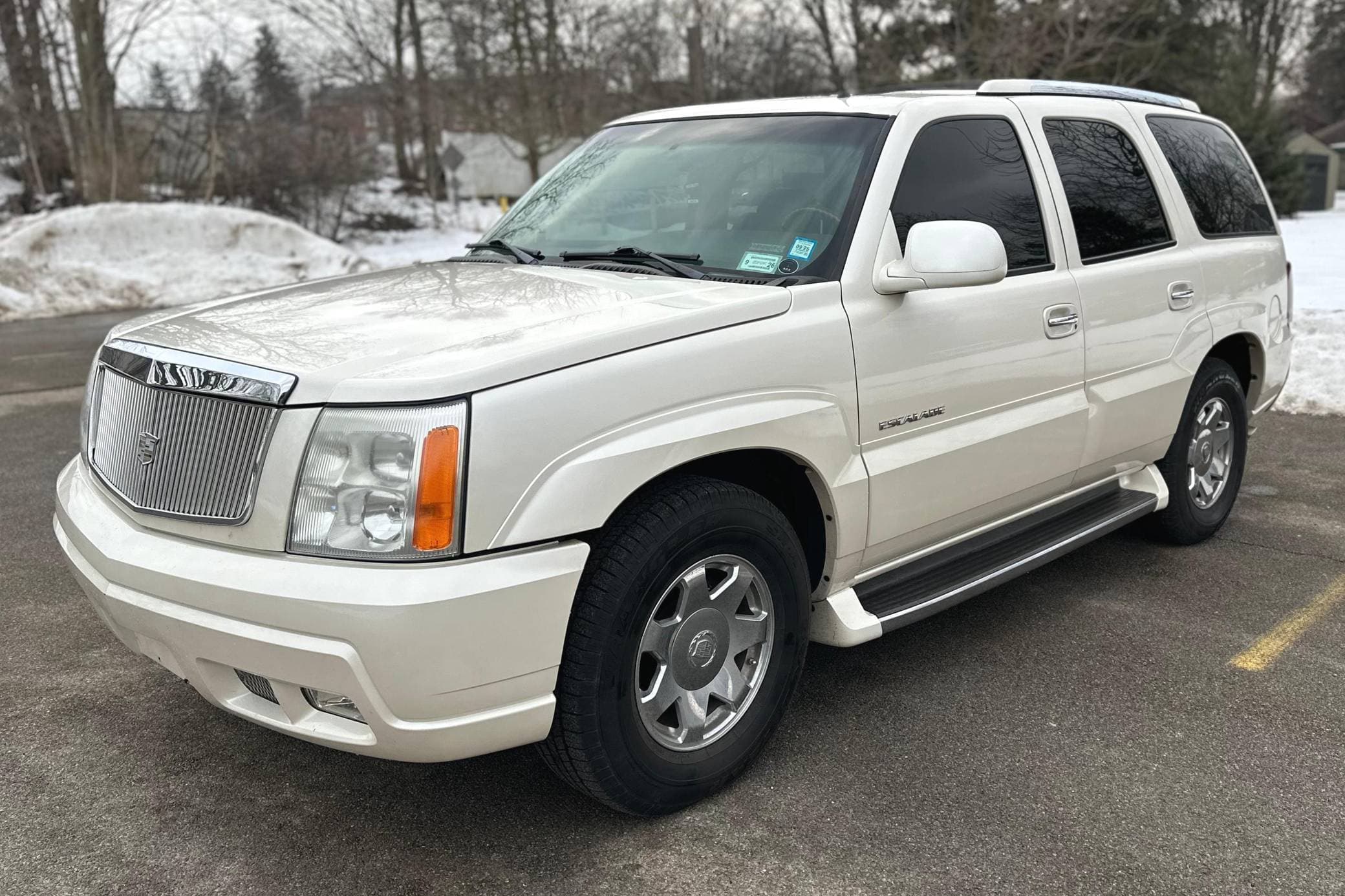 2002 Cadillac Escalade sold for $6,900