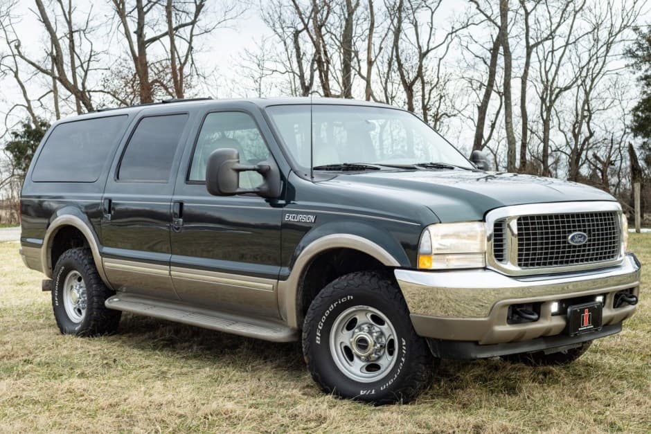 2002 Ford Excursion sold for $22,500