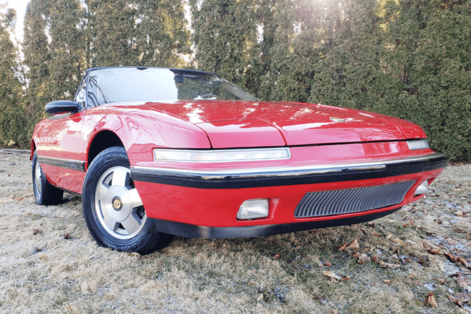 1990 Buick Reatta sold for $17,500