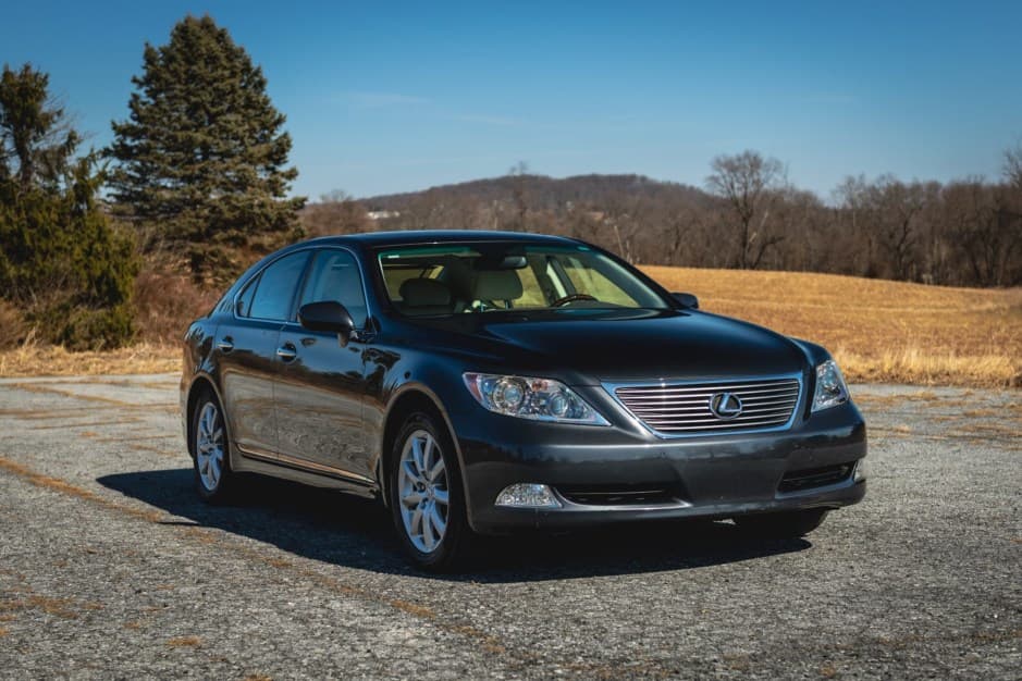 2007 Lexus LS Sedan sold for $15,250