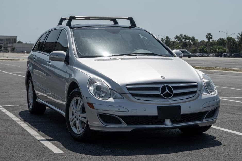 2006 Mercedes-Benz W251 R-Class sold for $9,000