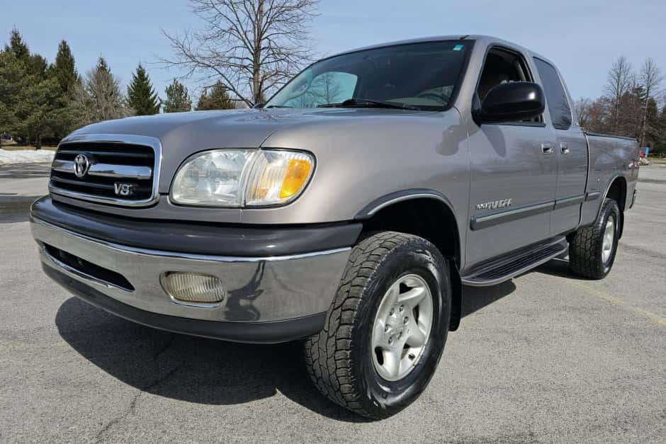 2000 Toyota Tundra (XK30/XK40 2000-2006) sold for $14,000