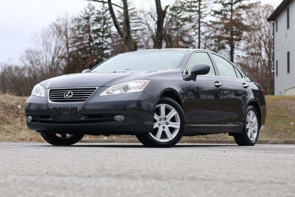 2007 Lexus ES sold for $9,800