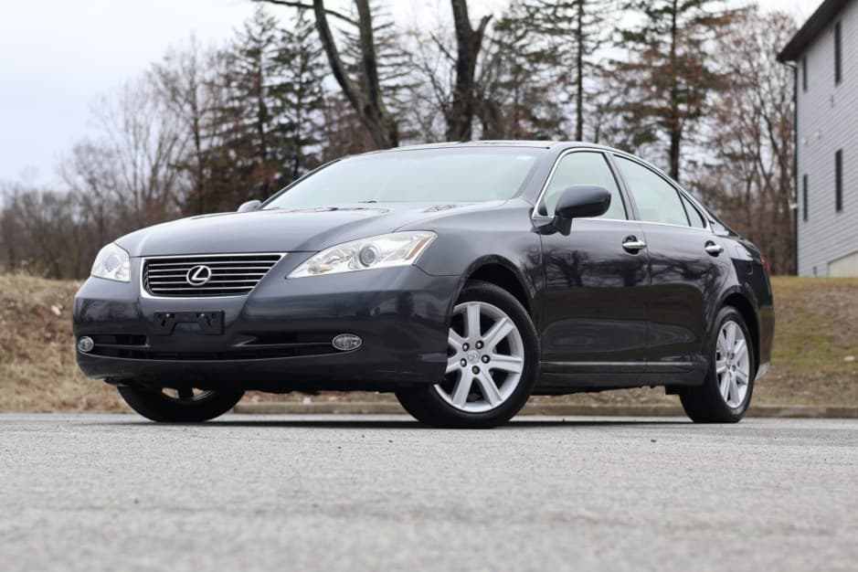 2007 Lexus ES sold for $9,800