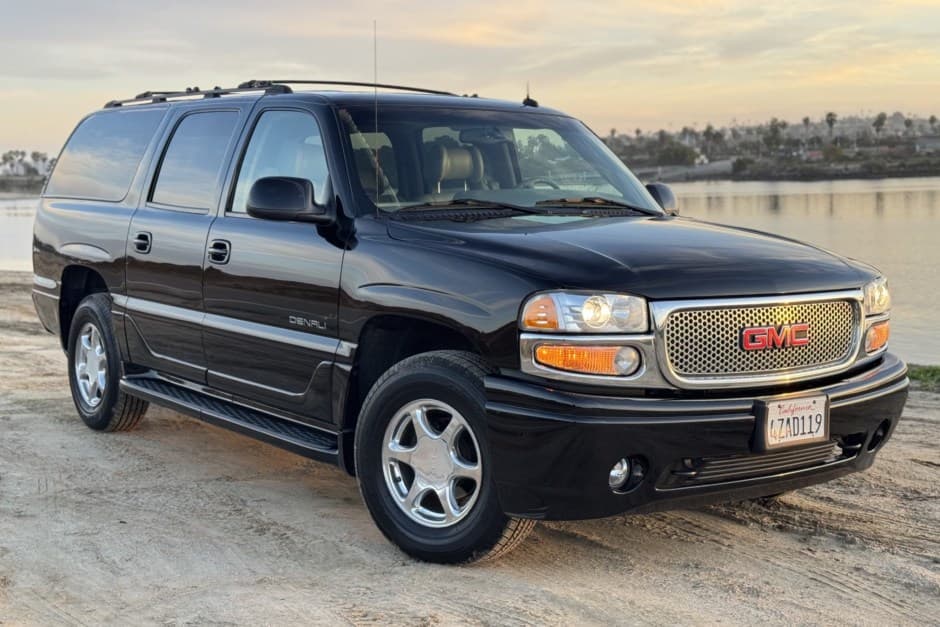 2002 GMC Yukon GMT800 sold for $17,570