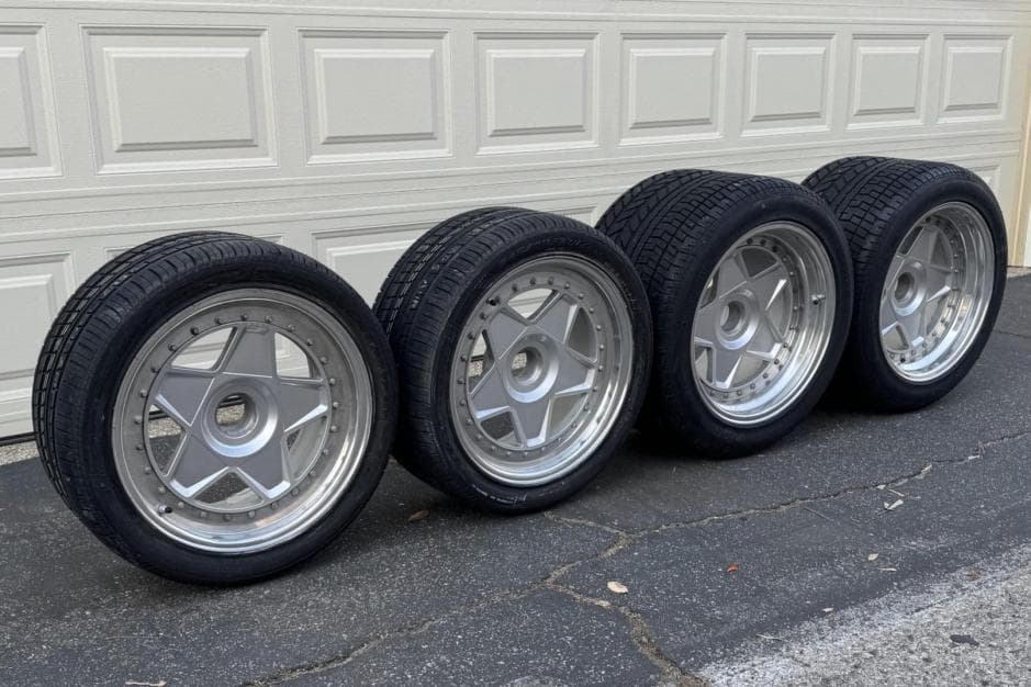 0 Ferrari F40 sold for $10,000