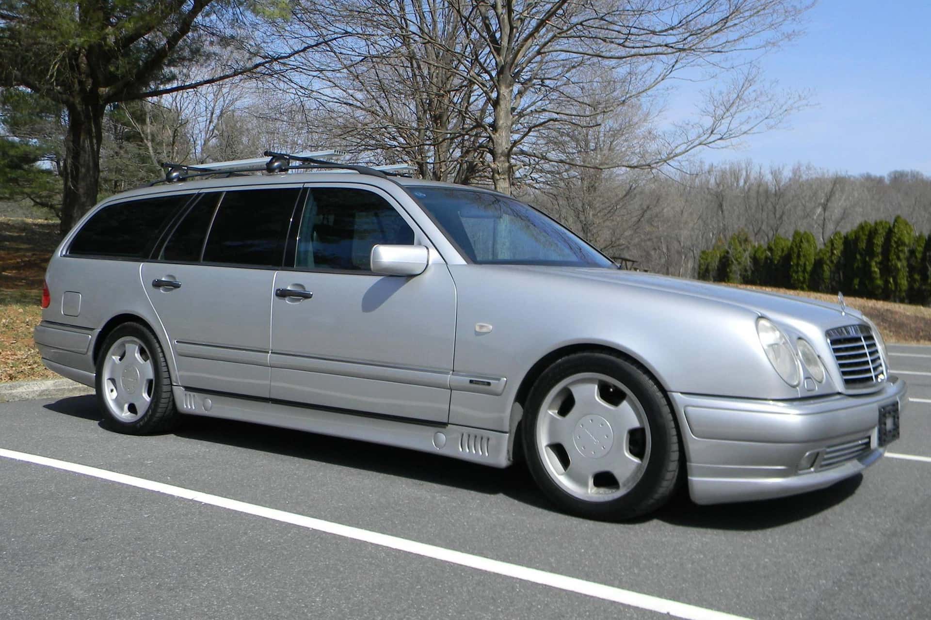 1998 Mercedes-Benz E-Class sold for $9,710