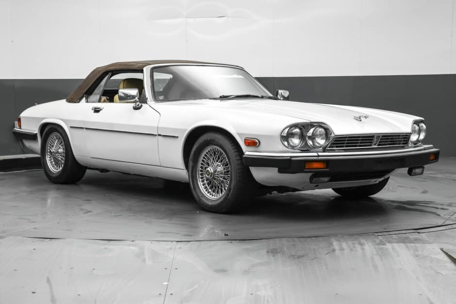 1989 Jaguar XJS sold for $8,100