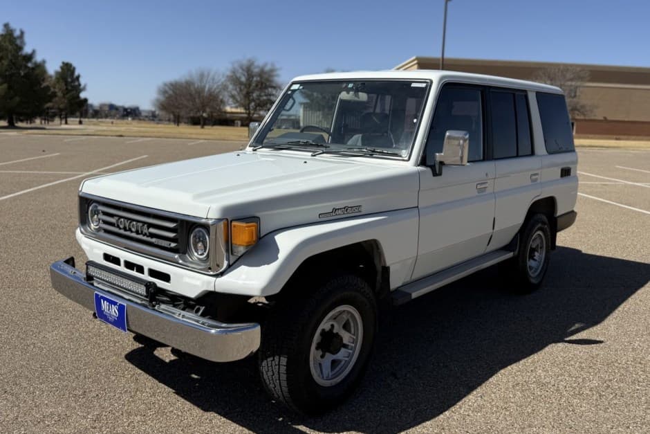 1991 Toyota Land Cruiser 70-Series sold for $8,200